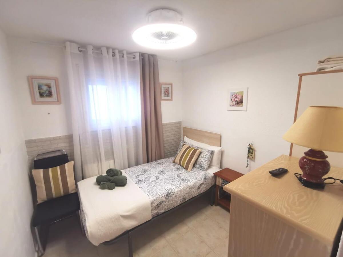 Quaint Ground Floor Apartment With Pool Lb1 Torrevieja Esterno foto