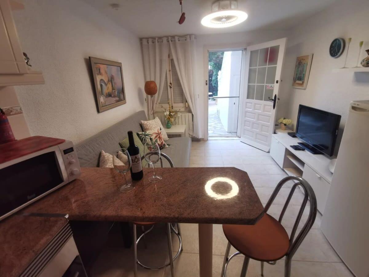 Quaint Ground Floor Apartment With Pool Lb1 Torrevieja Esterno foto