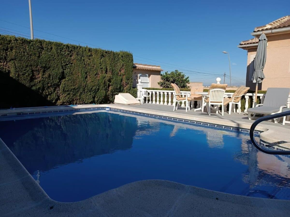 Quaint Ground Floor Apartment With Pool Lb1 Torrevieja Esterno foto