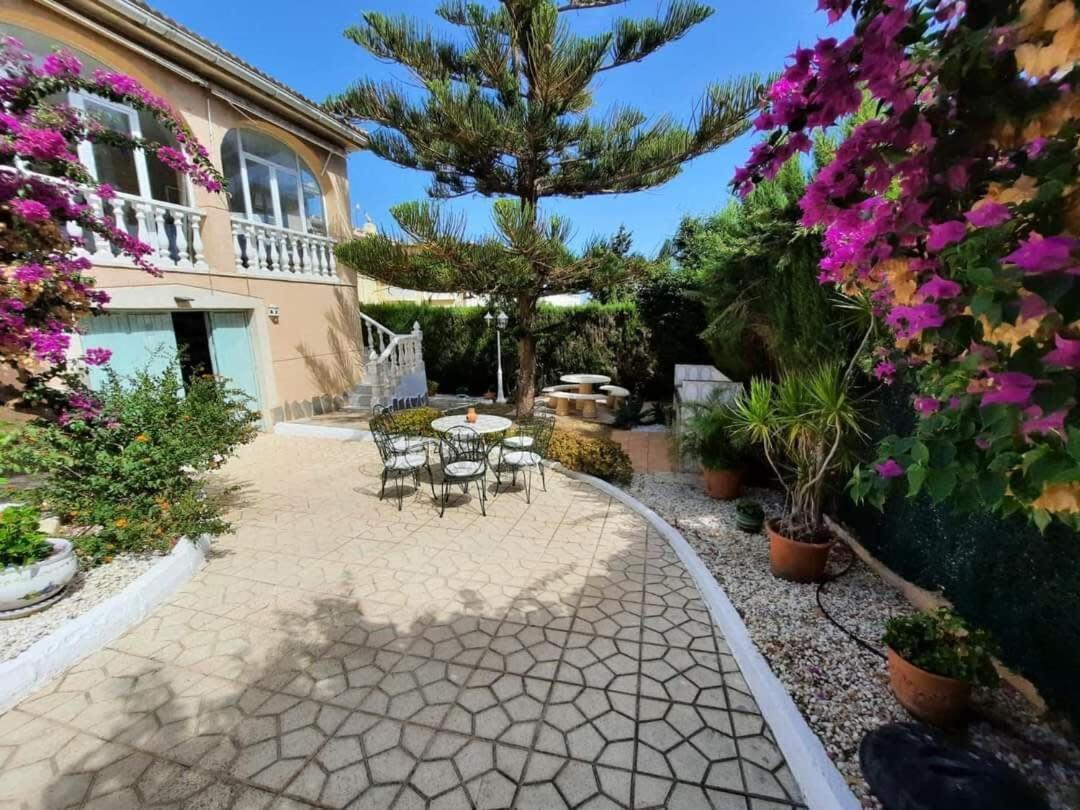 Quaint Ground Floor Apartment With Pool Lb1 Torrevieja Esterno foto